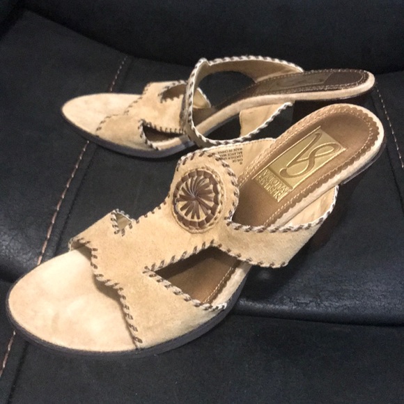 Victoria Spenser Sandals in Tan/Beige Heels - Picture 8 of 9